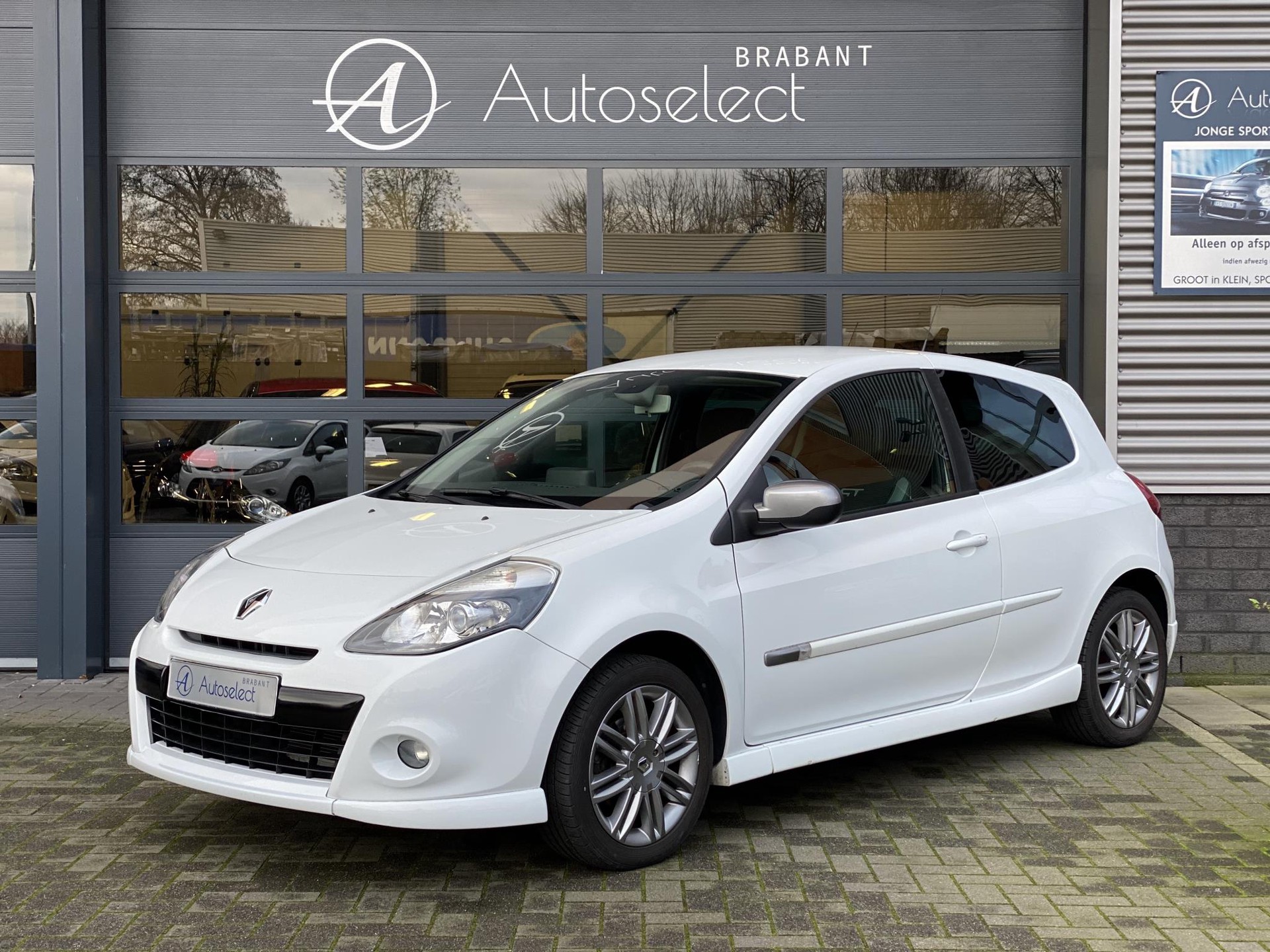 Renault Clio 1.6 GT 25510108-0.jpg | Autoselect Brabant