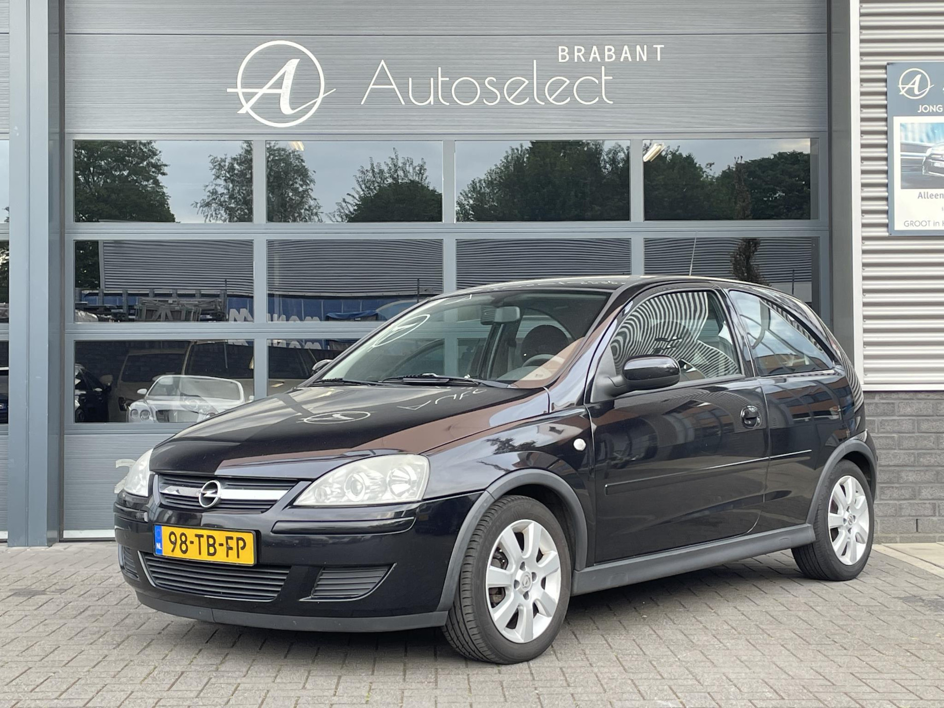 Opel Corsa 1.2-16V Sport 32012370-0.jpg | Autoselect Brabant
