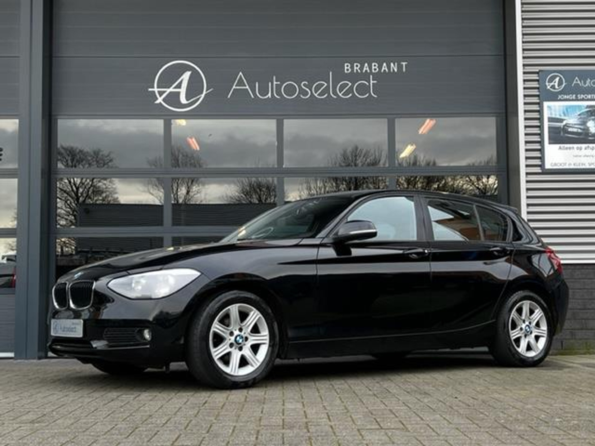 BMW 1-serie 116i Business 33526341-0.jpg | Autoselect Brabant