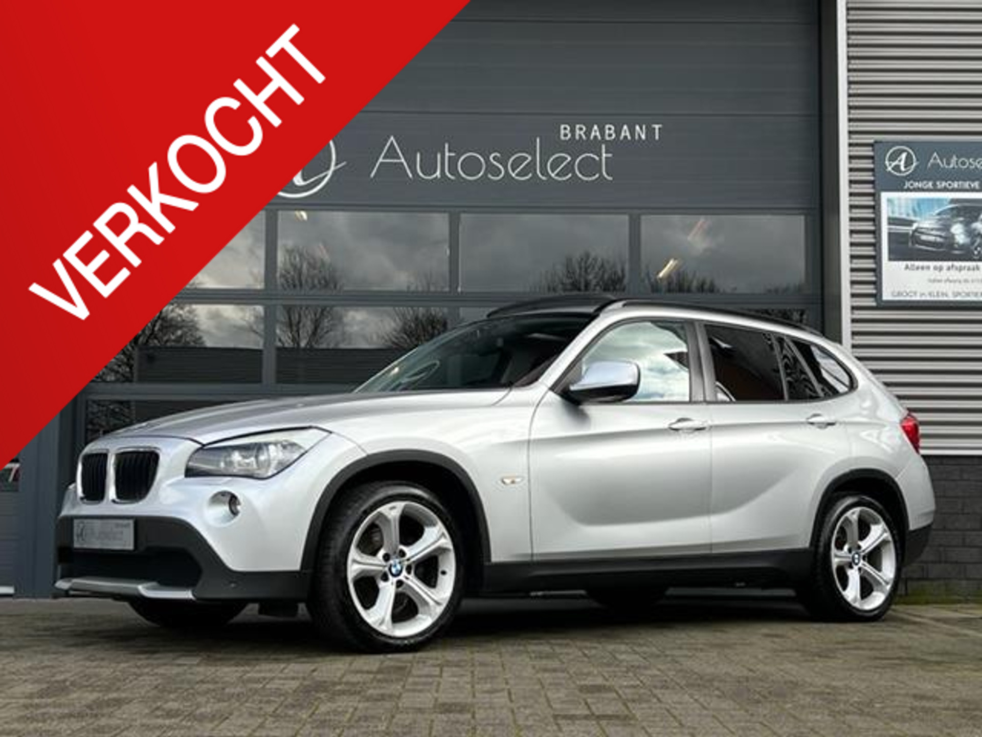 BMW X1 sDrive18i Executive 33638858-0.jpg | Autoselect Brabant