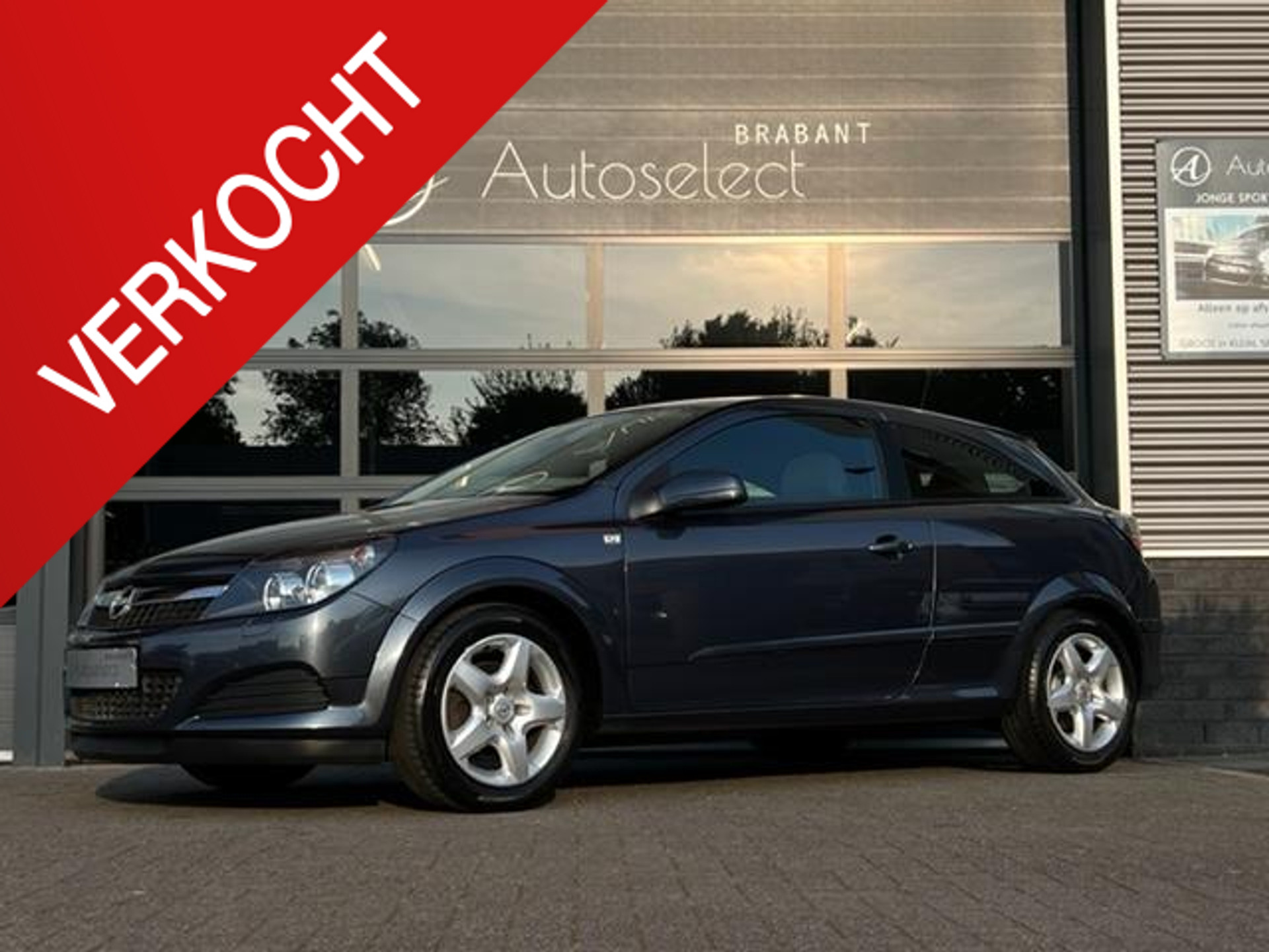 Opel Astra GTC 1.4 Sport 34496282-0.jpg | Autoselect Brabant