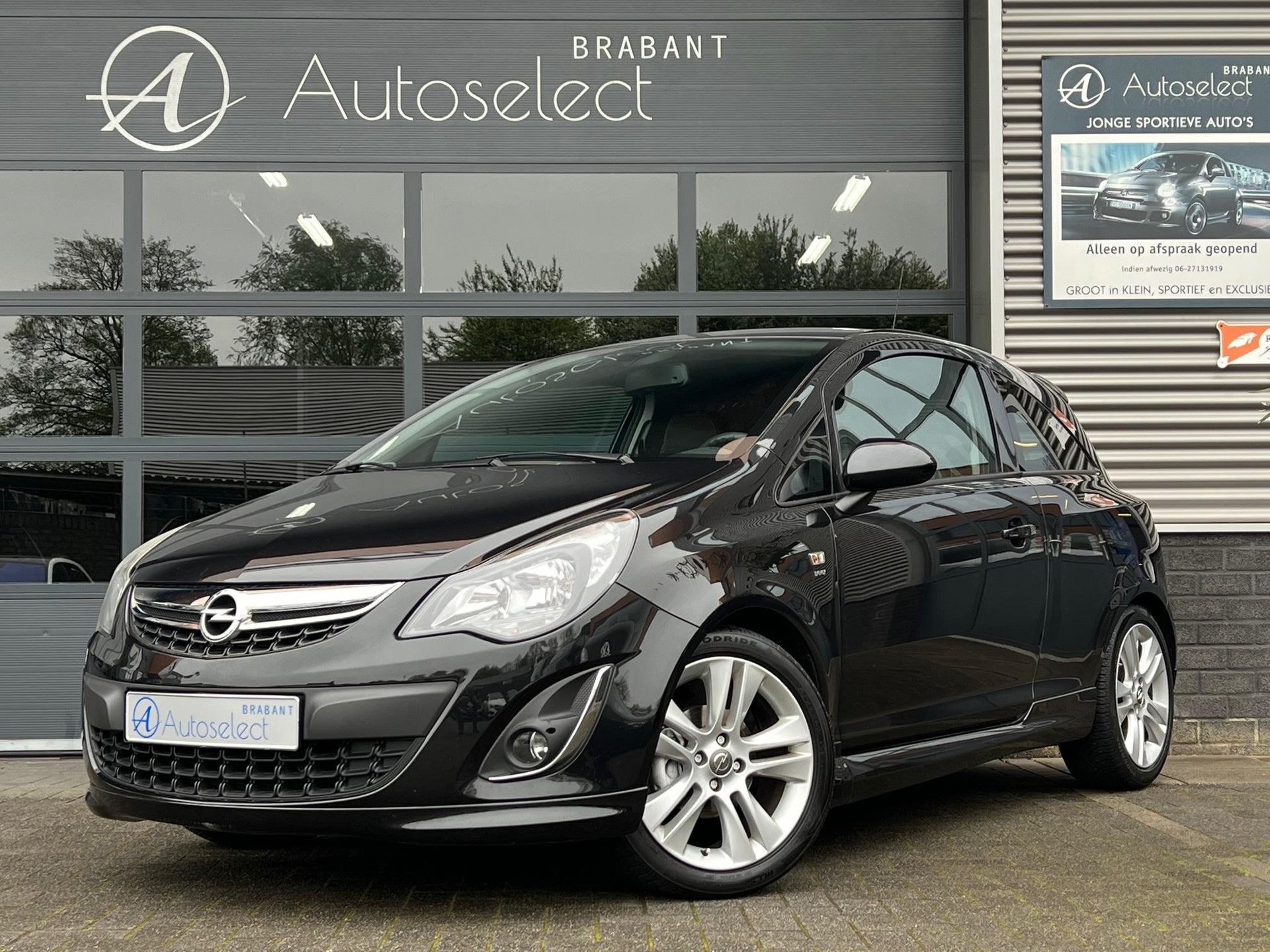 Opel Corsa 1.4 OPC-Line 37948559-0.jpg | Autoselect Brabant