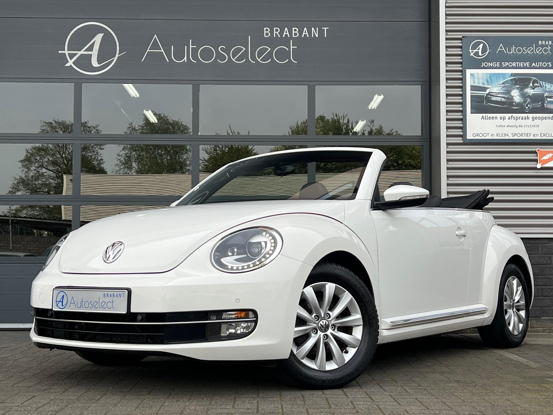 Volkswagen Beetle Cabriolet 1.2 TSI Design 37948759-0.jpg | Autoselect Brabant