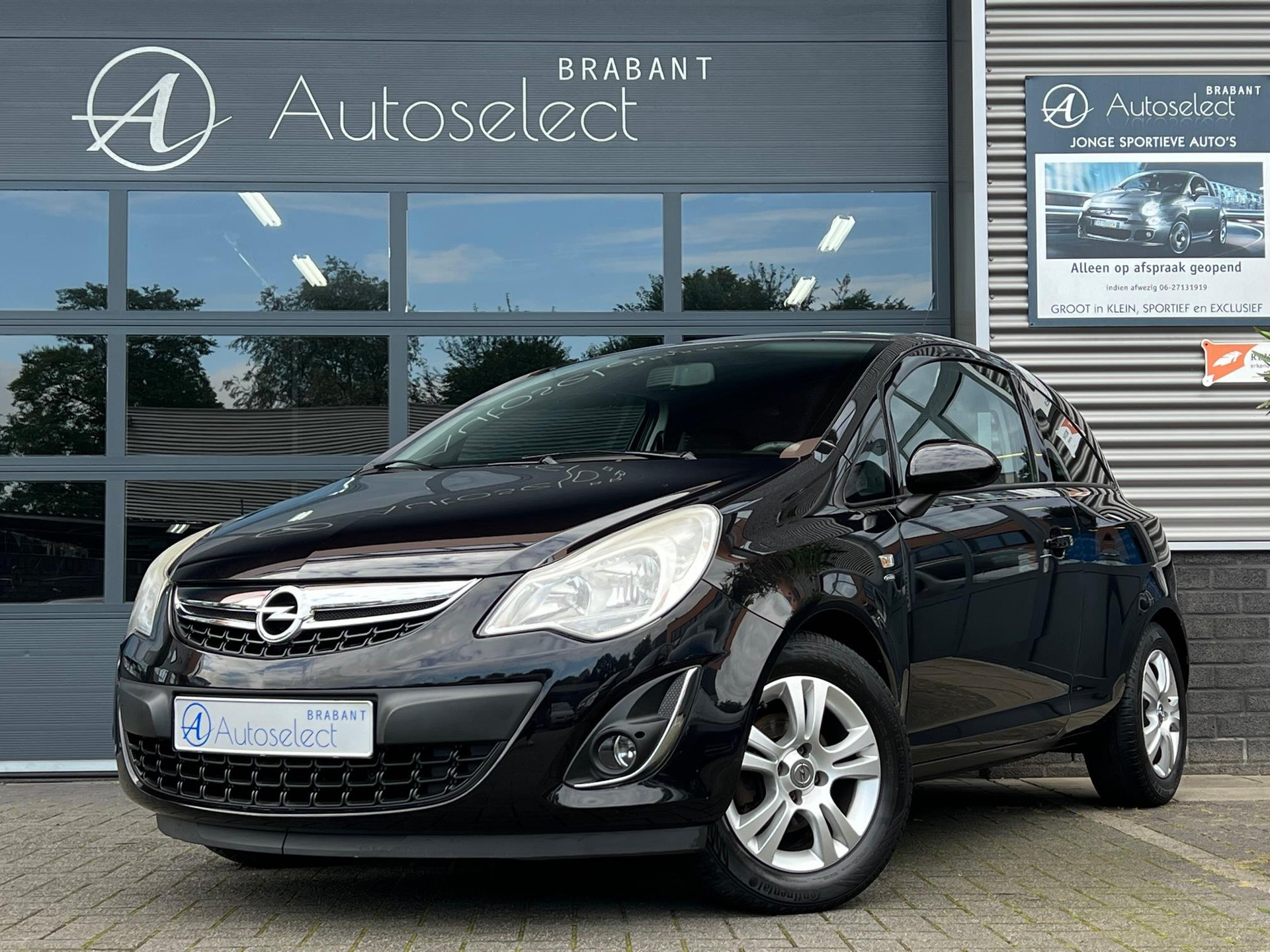 Opel Corsa 1.4-16V Cosmo 38572668-0.jpg | Autoselect Brabant